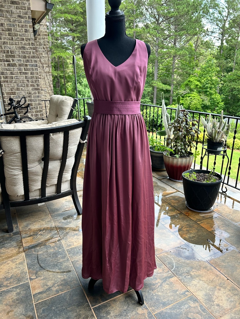 Vera Wang “White Collection” Sz 14 Mauve Maxi Gown w Bow Back